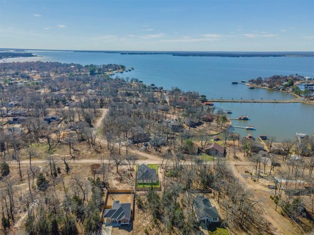 130 Aztec Drive, Mabank, TX 75156
