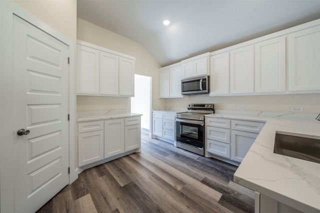 130 Aztec Drive, Mabank, TX 75156