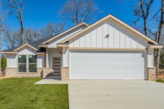 130 Aztec Drive, Mabank, TX 75156