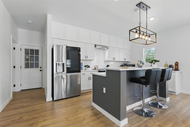 5114 Stoneridge Drive, Granbury, TX 76048