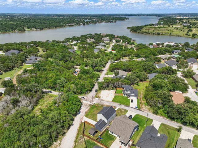 5114 Stoneridge Drive, Granbury, TX 76048