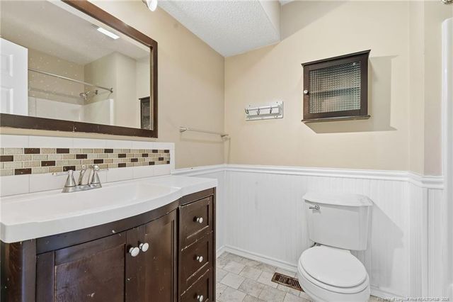 125 Bunker Hill Road, Fayetteville, NC 28314