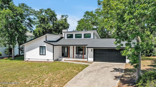 3307 E Oak Island Drive, Oak Island, NC 28465