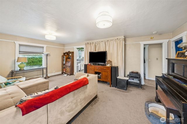 4912 S Prospect Street, Tacoma, WA 98409