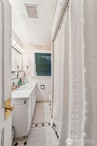 4912 S Prospect Street, Tacoma, WA 98409