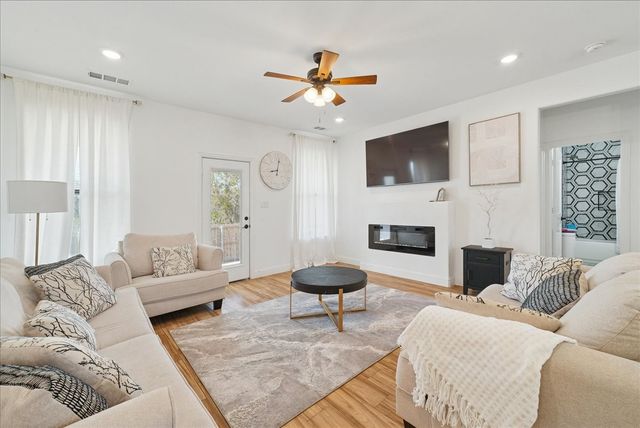 5522 Firewood Trail, Granbury, TX 76048