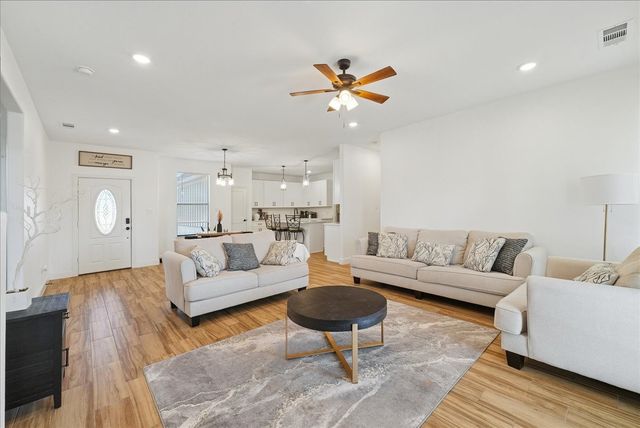 5522 Firewood Trail, Granbury, TX 76048