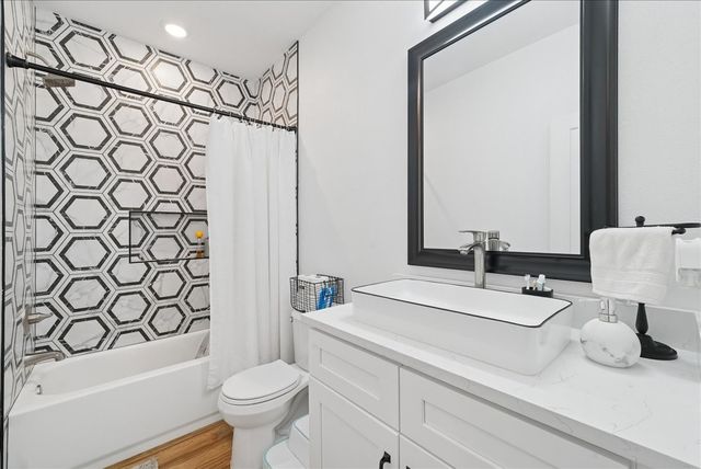 5522 Firewood Trail, Granbury, TX 76048