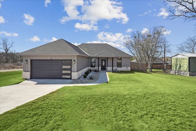 5522 Firewood Trail, Granbury, TX 76048