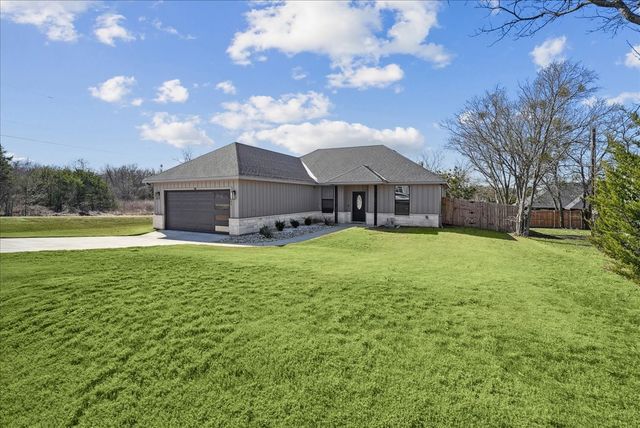 5522 Firewood Trail, Granbury, TX 76048