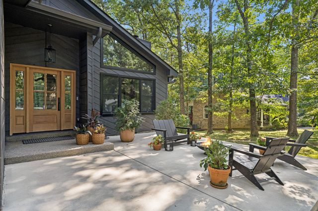 345 Twin Oaks Dr, Kingston Springs, TN 37082