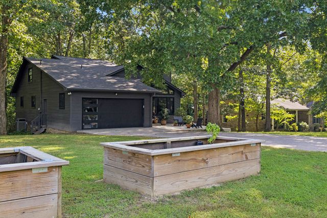 345 Twin Oaks Dr, Kingston Springs, TN 37082