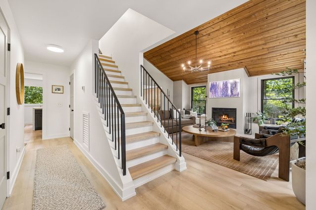 345 Twin Oaks Dr, Kingston Springs, TN 37082