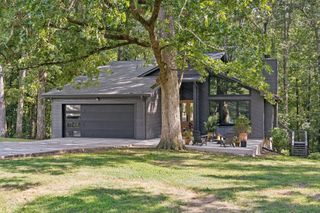 345 Twin Oaks Dr, Kingston Springs, TN 37082