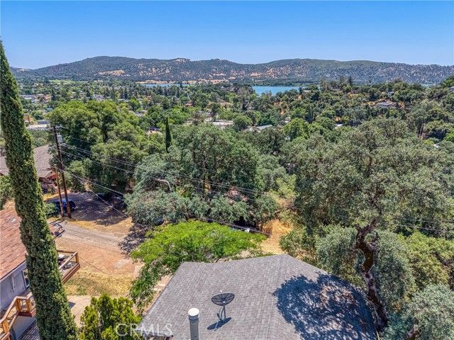 12410 Lakeview Drive, Clearlake Oaks, CA 95423