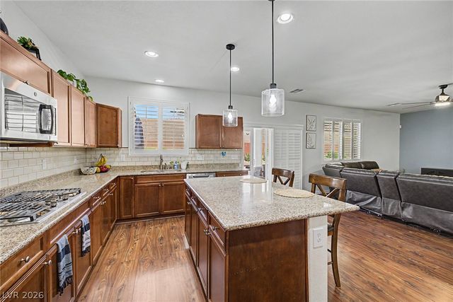 8221 Redbud Vine Street, North Las Vegas, NV 89085