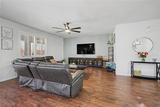 8221 Redbud Vine Street, North Las Vegas, NV 89085