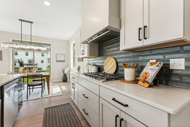 17905 Hidden Creek Trail, Lakeville, MN 55044