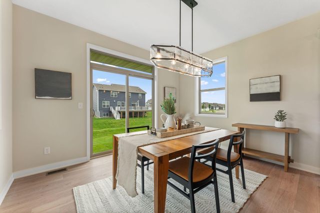 17905 Hidden Creek Trail, Lakeville, MN 55044