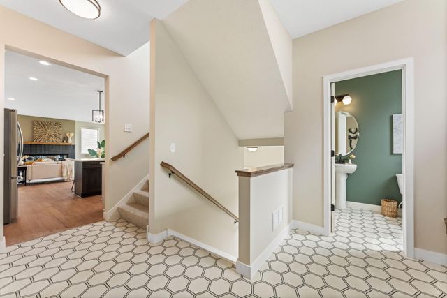 17905 Hidden Creek Trail, Lakeville, MN 55044