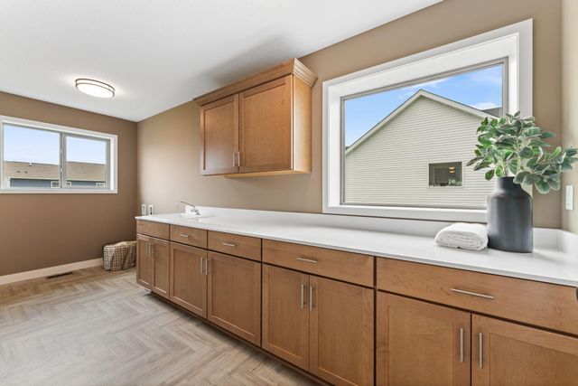 17905 Hidden Creek Trail, Lakeville, MN 55044