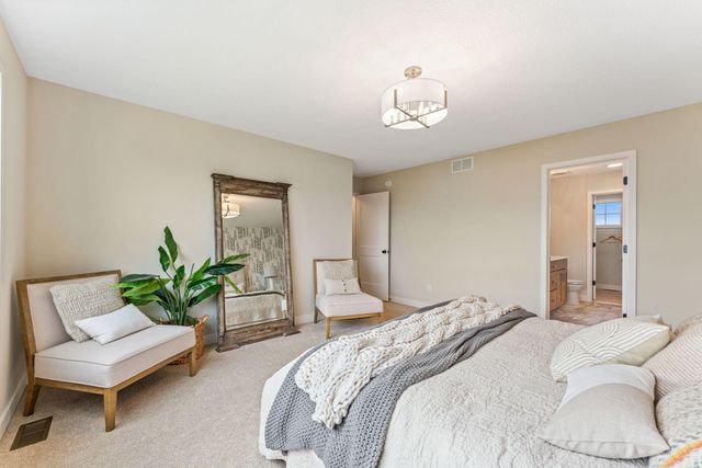 17905 Hidden Creek Trail, Lakeville, MN 55044