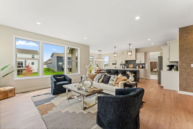 17905 Hidden Creek Trail, Lakeville, MN 55044