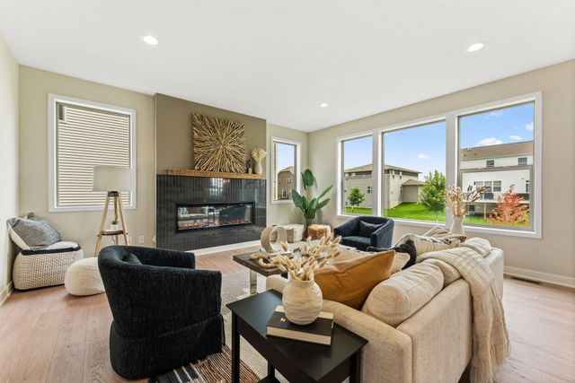 17905 Hidden Creek Trail, Lakeville, MN 55044