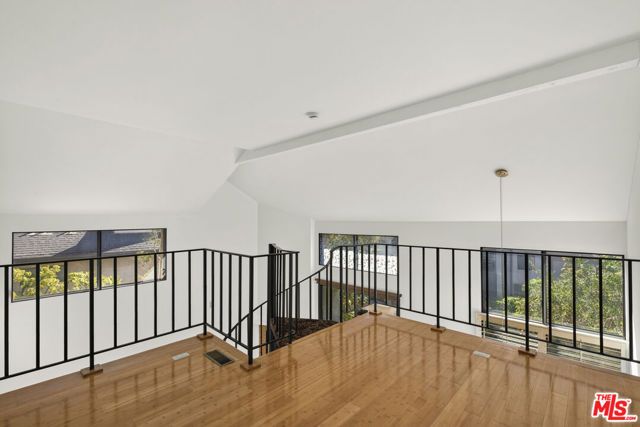 8701 Falmouth Avenue 202, Los Angeles, CA 90293