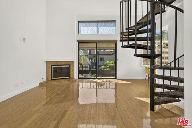 8701 Falmouth Avenue 202, Los Angeles, CA 90293