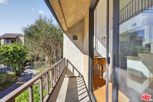 8701 Falmouth Avenue 202, Los Angeles, CA 90293