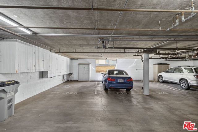 8701 Falmouth Avenue 202, Los Angeles, CA 90293