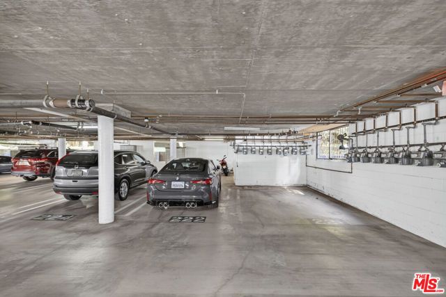 8701 Falmouth Avenue 202, Los Angeles, CA 90293