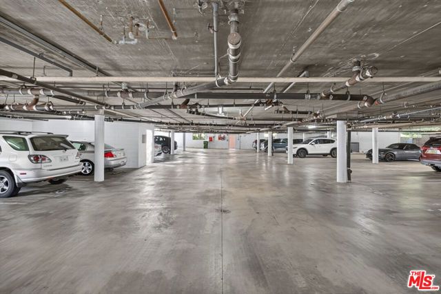 8701 Falmouth Avenue 202, Los Angeles, CA 90293
