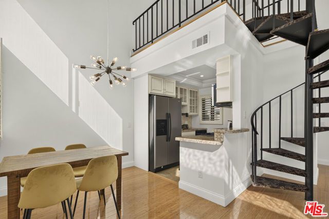 8701 Falmouth Avenue 202, Los Angeles, CA 90293