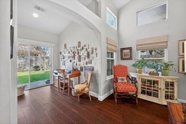 2672 E Bristol Court, Fresno, CA 93720