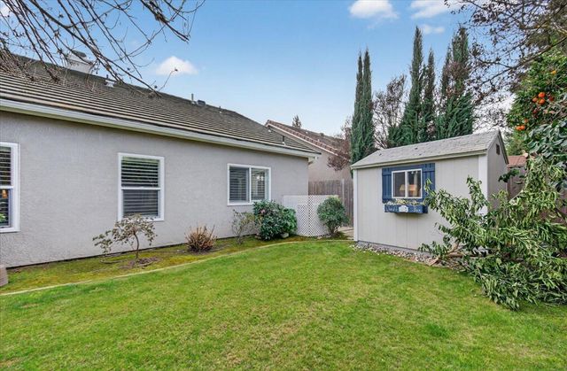 2672 E Bristol Court, Fresno, CA 93720