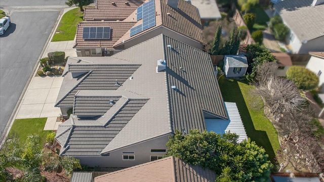 2672 E Bristol Court, Fresno, CA 93720