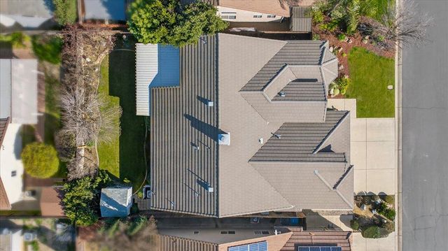 2672 E Bristol Court, Fresno, CA 93720