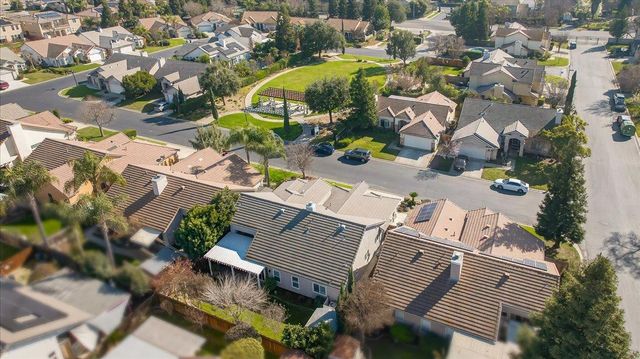 2672 E Bristol Court, Fresno, CA 93720