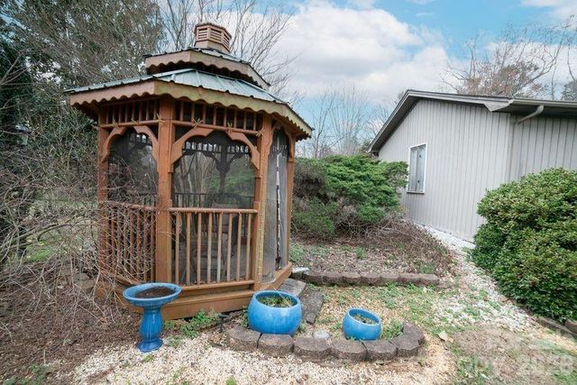 40 Old Field Road, Taylorsville, NC 28681