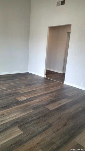 1402 EDRIS DR, San Antonio, TX 78224