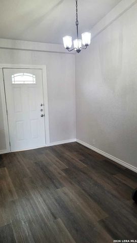 1402 EDRIS DR, San Antonio, TX 78224