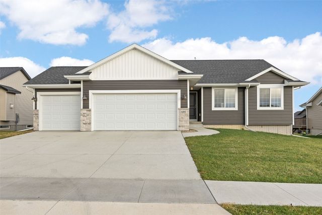 6202 Cope Dr, Marion, IA 52302