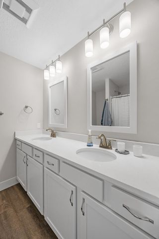 6202 Cope Dr, Marion, IA 52302