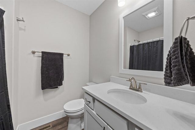 6202 Cope Dr, Marion, IA 52302