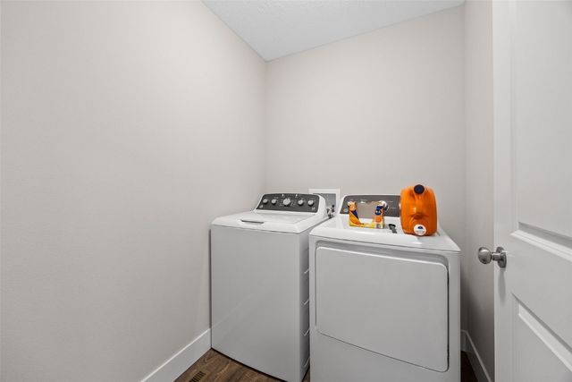 6202 Cope Dr, Marion, IA 52302