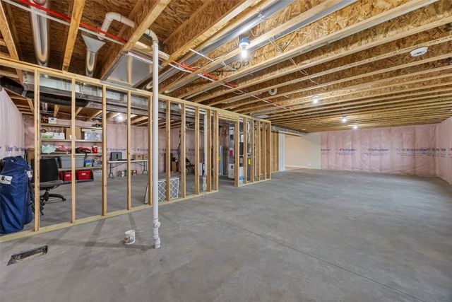 6202 Cope Dr, Marion, IA 52302