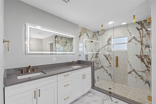 3922 W BAY VIEW AVENUE, Tampa, FL 33611