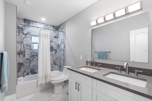 3922 W BAY VIEW AVENUE, Tampa, FL 33611